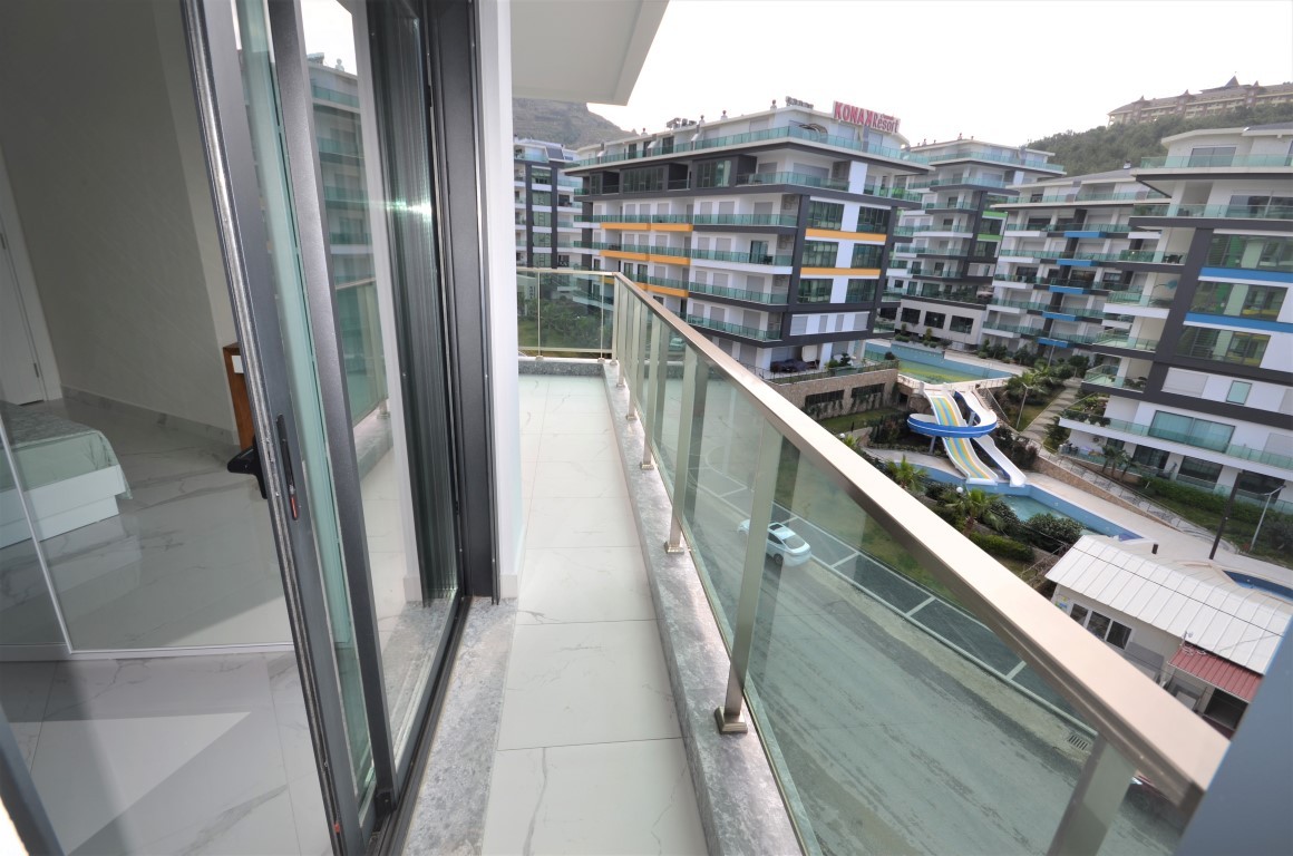 A grandiose residential complex with an area of 25.000 m2, on the first line with a private beach - Umbrella Group - Photo 32