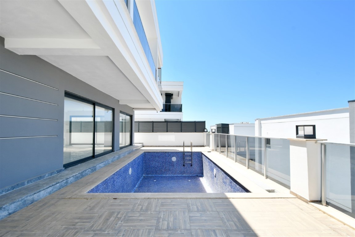 New complex of 4 detached villas with private pool and garden - Umbrella Group - Photo 5
