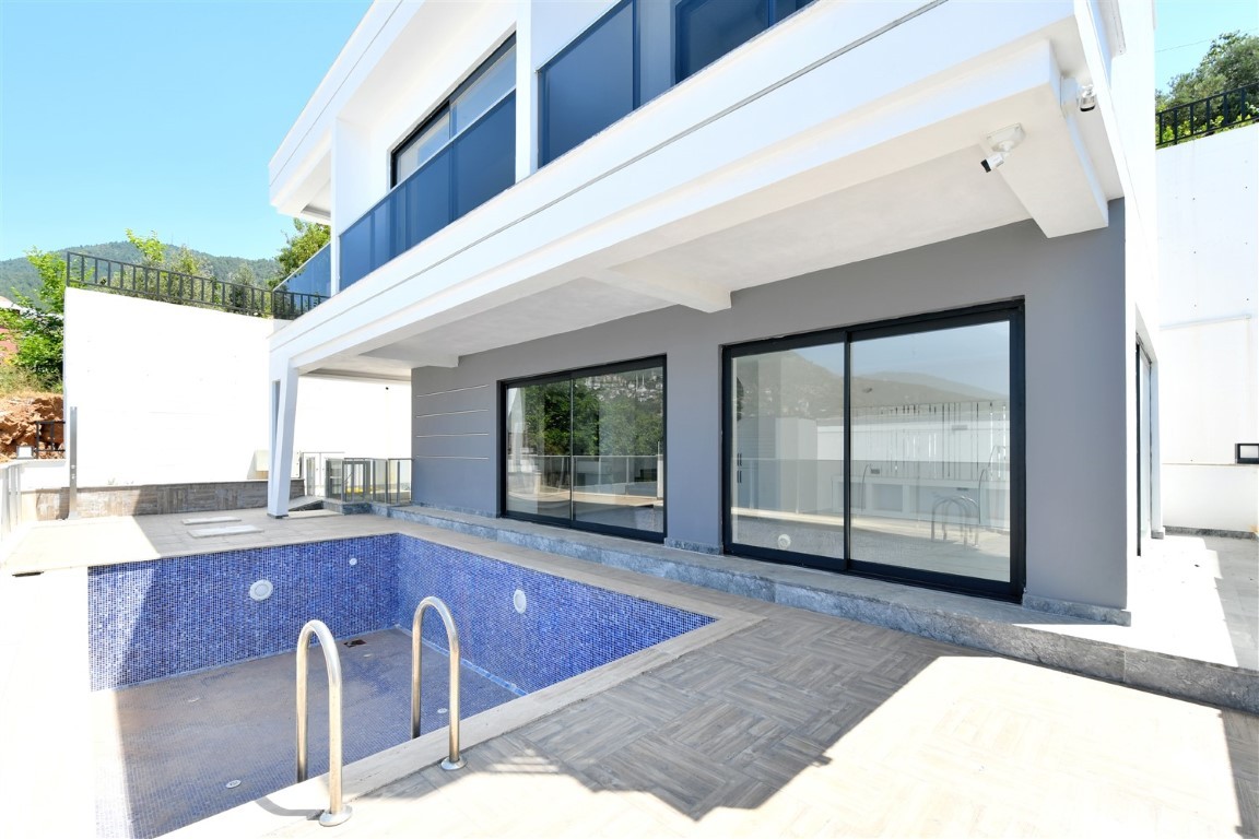 New complex of 4 detached villas with private pool and garden - Umbrella Group - Photo 6