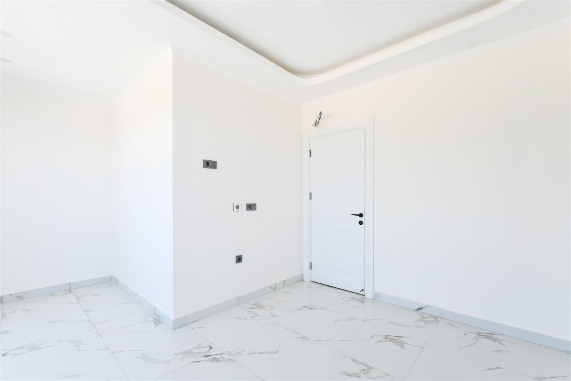 New complex of 4 detached villas with private pool and garden - Umbrella Group - Photo 10