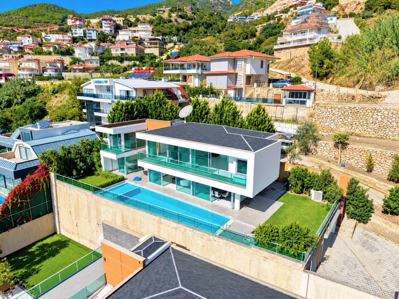 Three-storey villa with  sea and the historic fortress panoramic views - Umbrella Group
