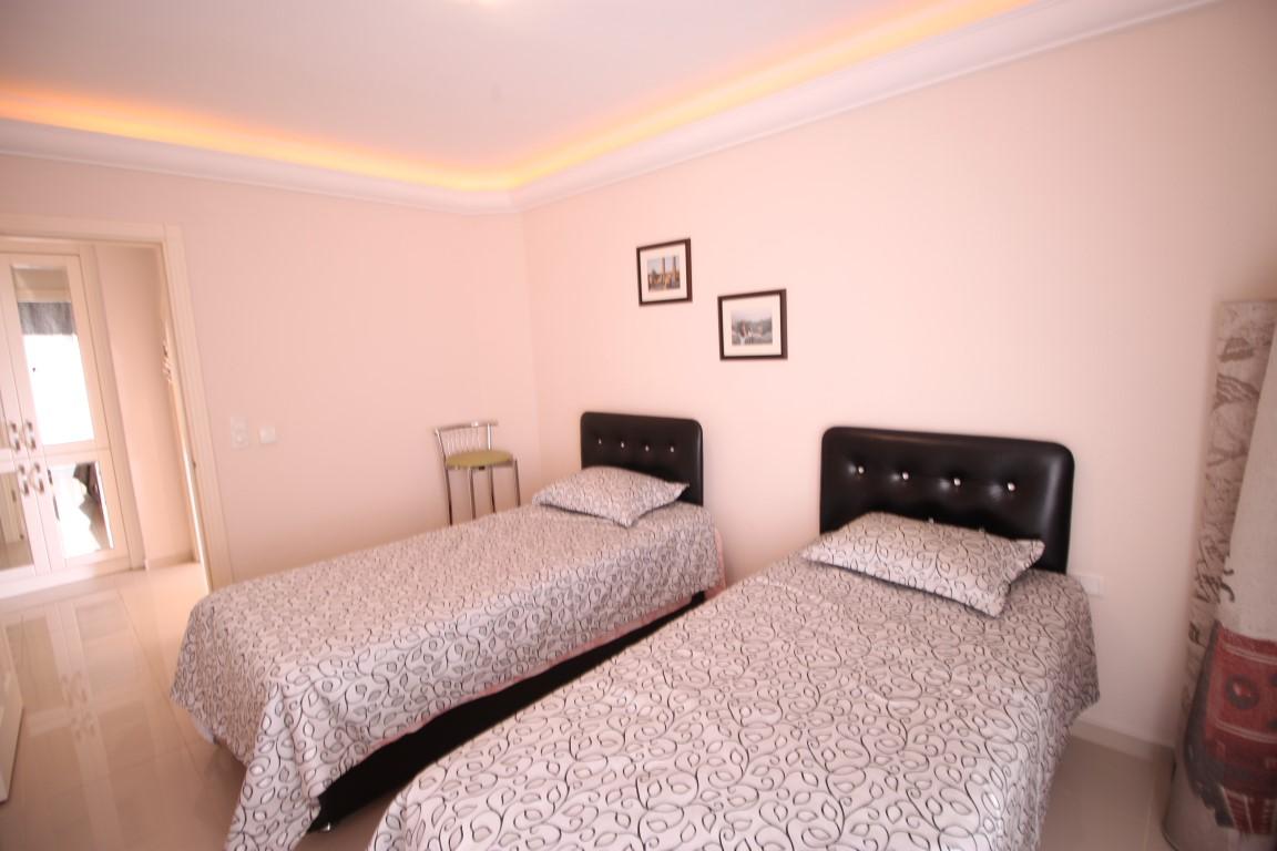 U745 - Photo 13