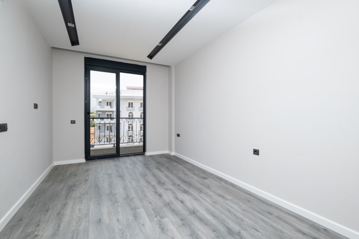 U836 - Photo 25
