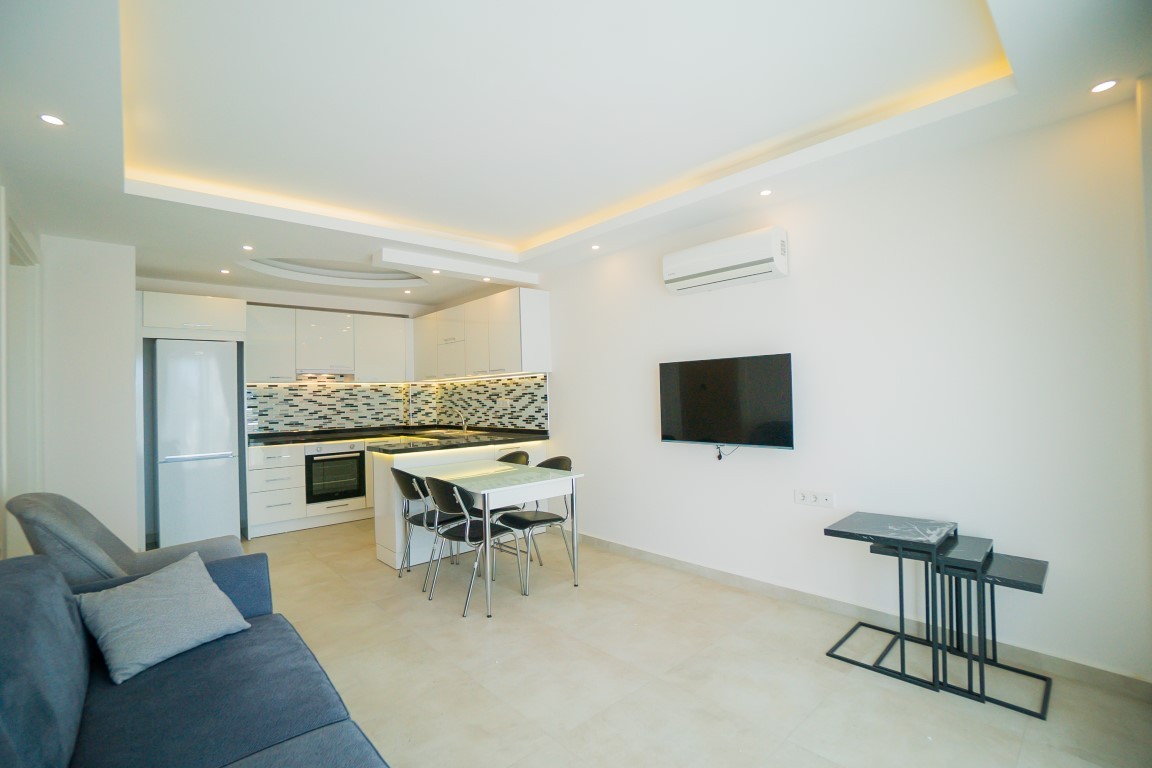 U3380 - Photo 24