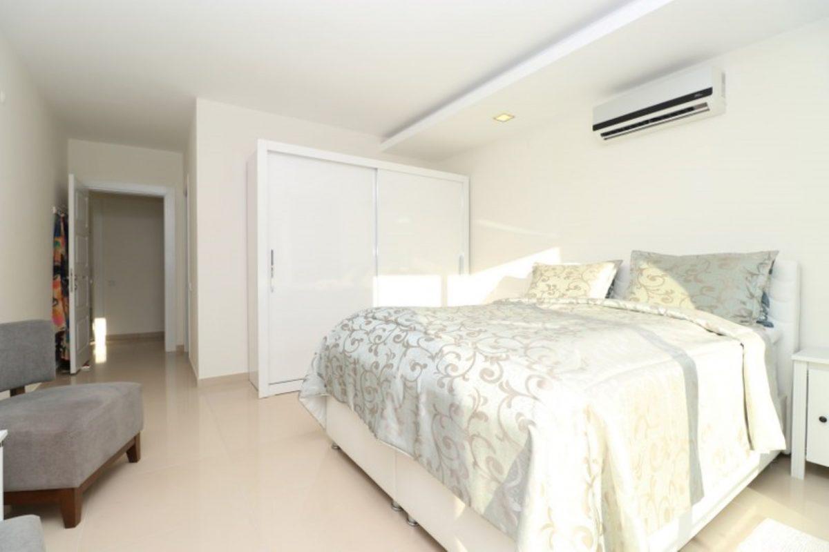 U3691 - Photo 38