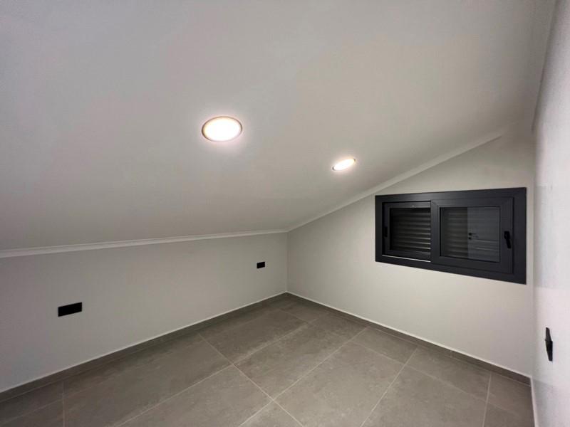 U3653 - Photo 11