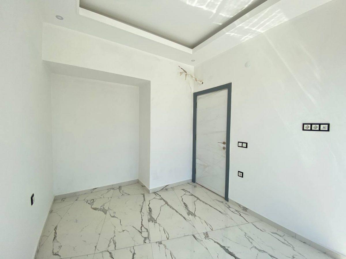 U3772 - Photo 12