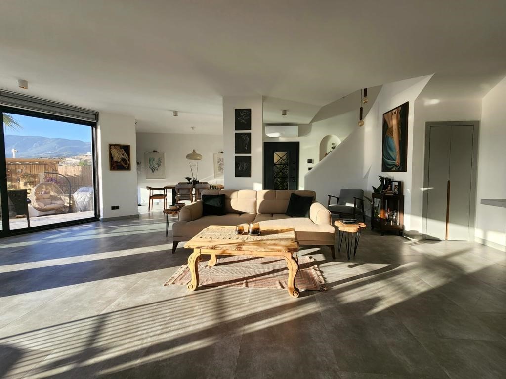 Stylish villa with a private pool and views in Kargicak - Umbrella Group - Photo 5
