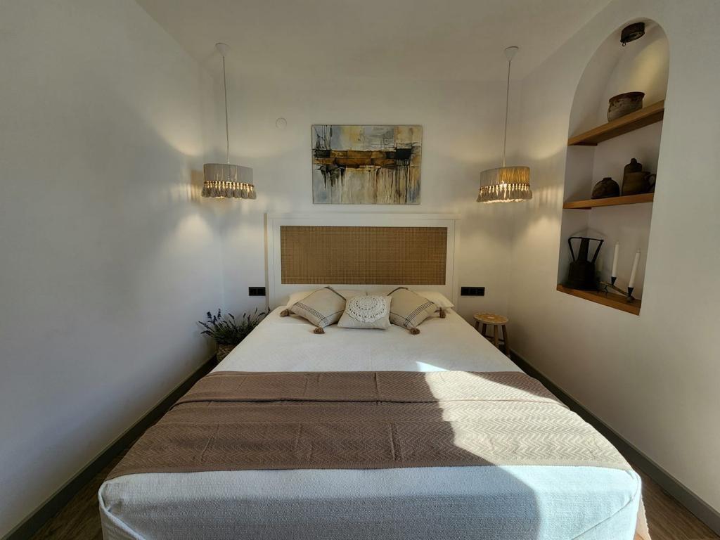 Stylish villa with a private pool and views in Kargicak - Umbrella Group - Photo 11