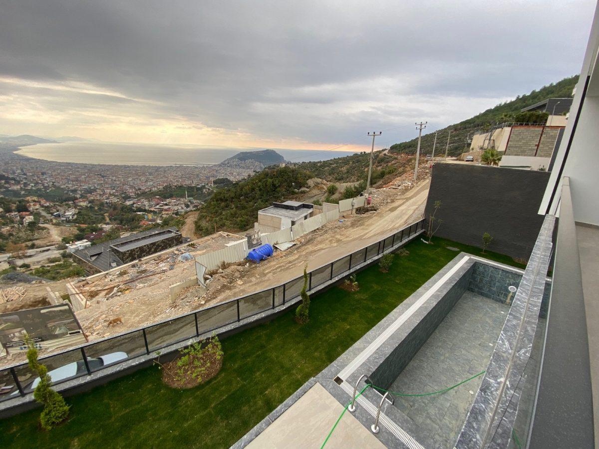 U3690 - Photo 25