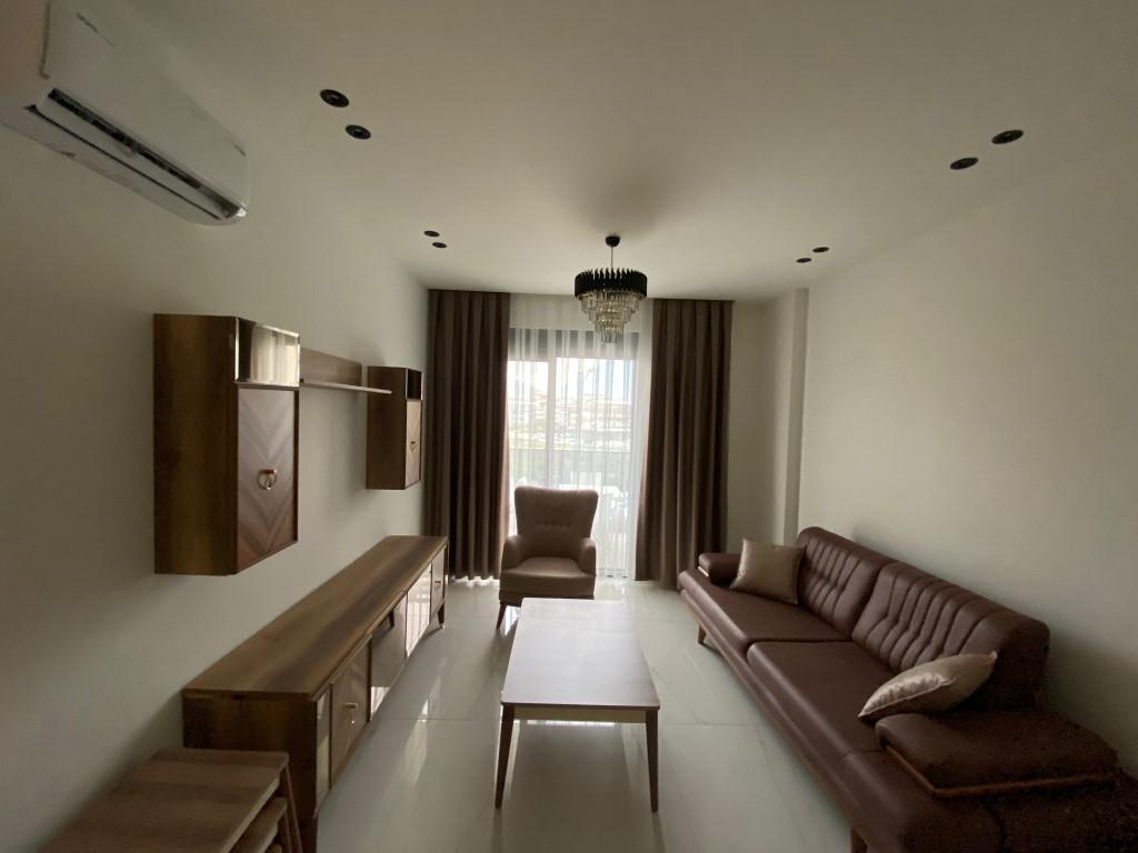U3775 - Photo 2