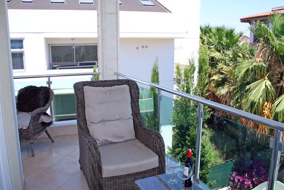 U3974 - Photo 11