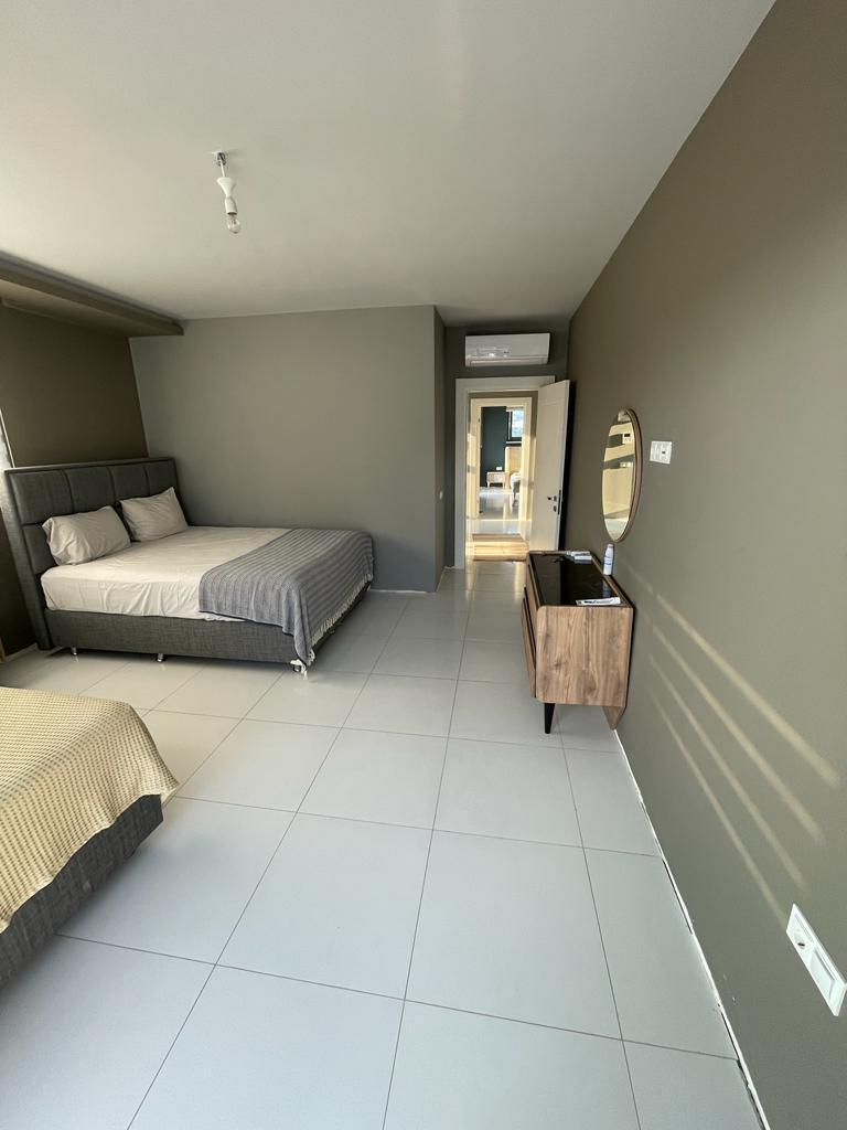 U4063 - Photo 35
