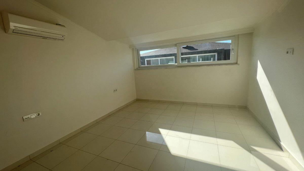 U4189 - Photo 26