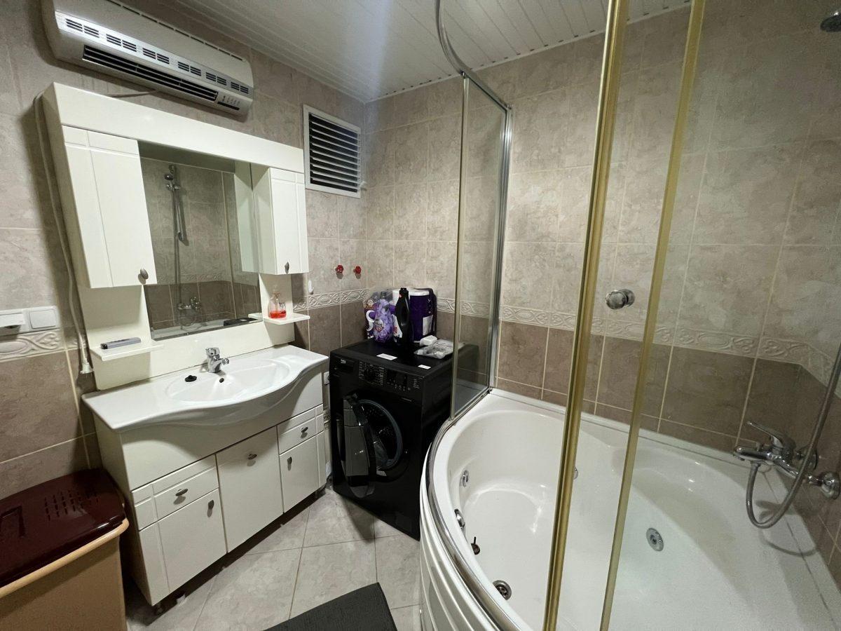 U4302 - Photo 25