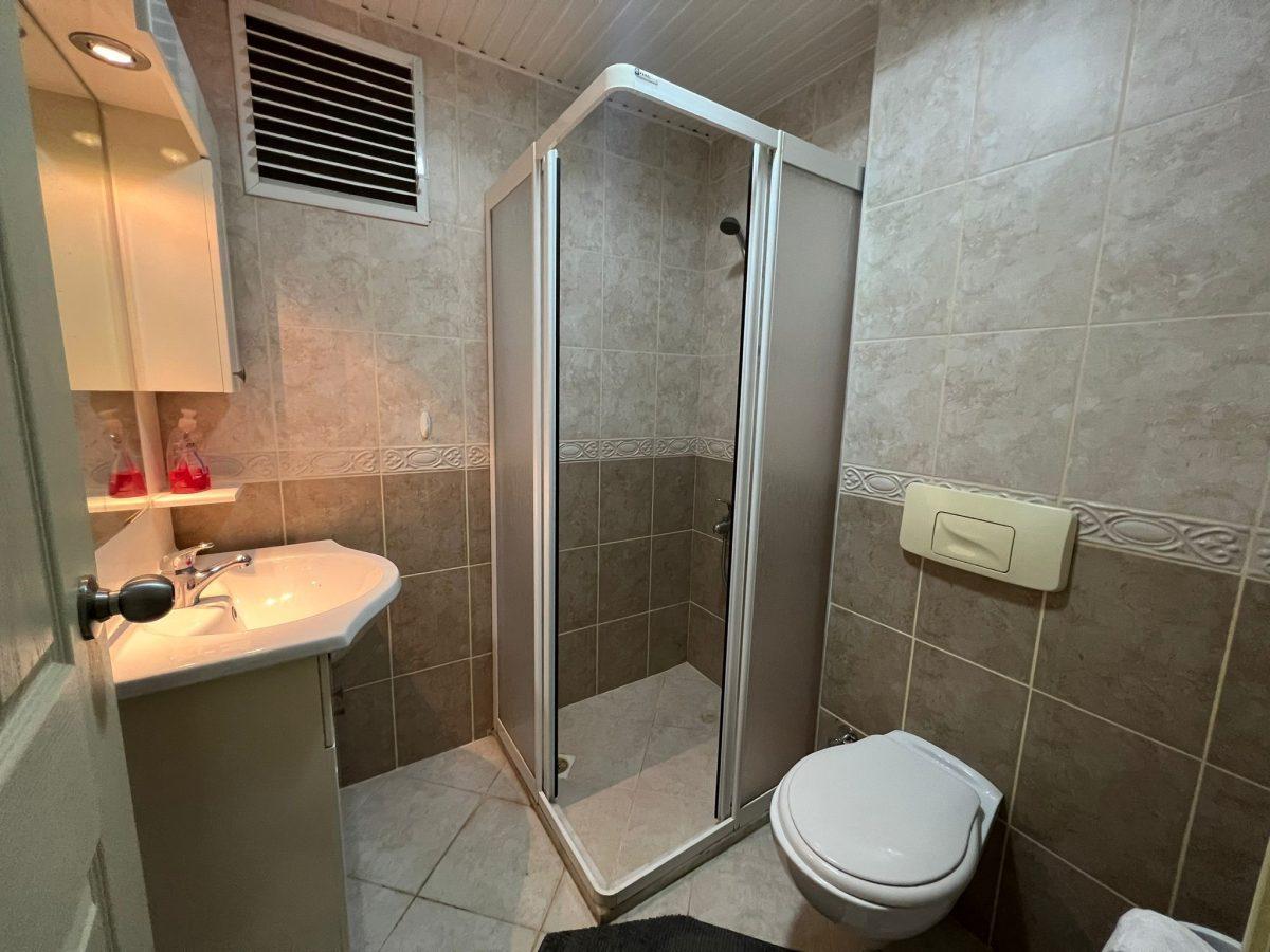 U4302 - Photo 26