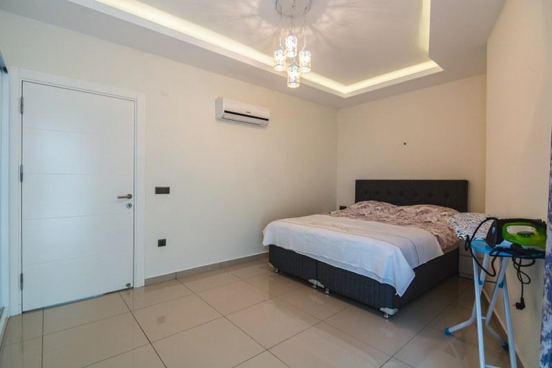 U4293 - Photo 15