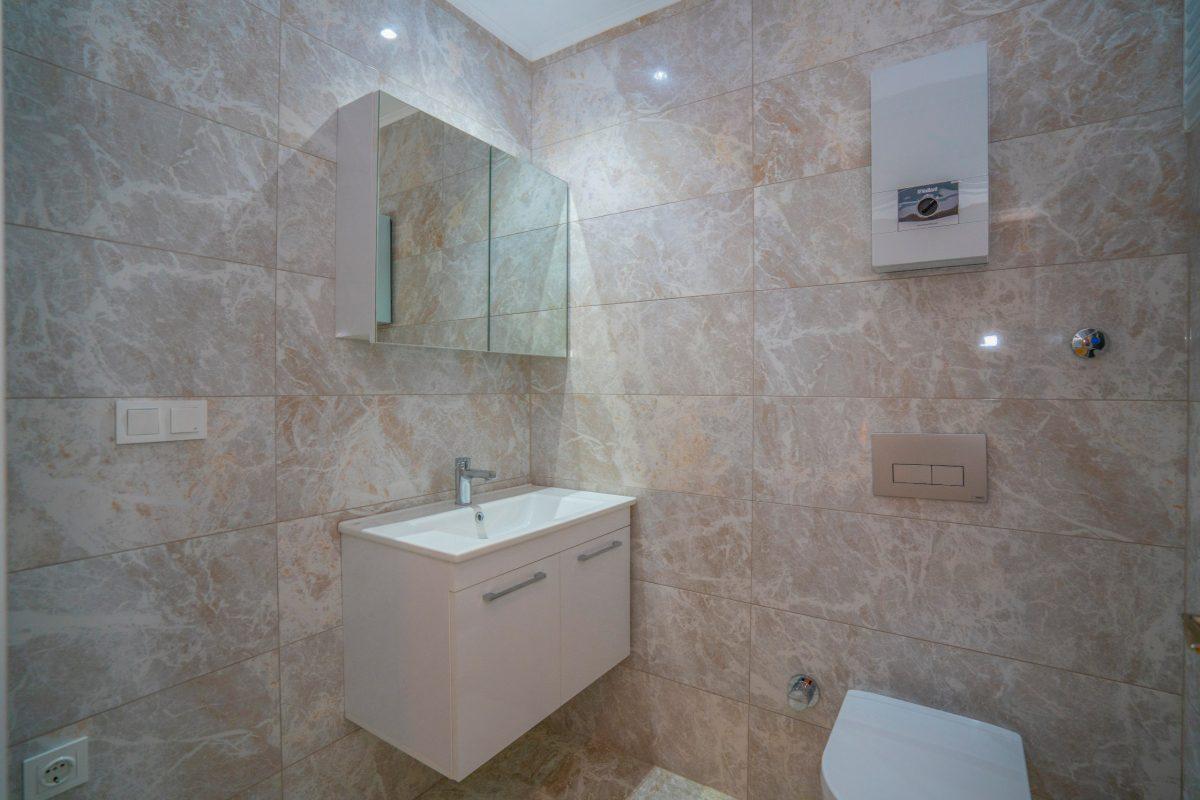 U4278 - Photo 28