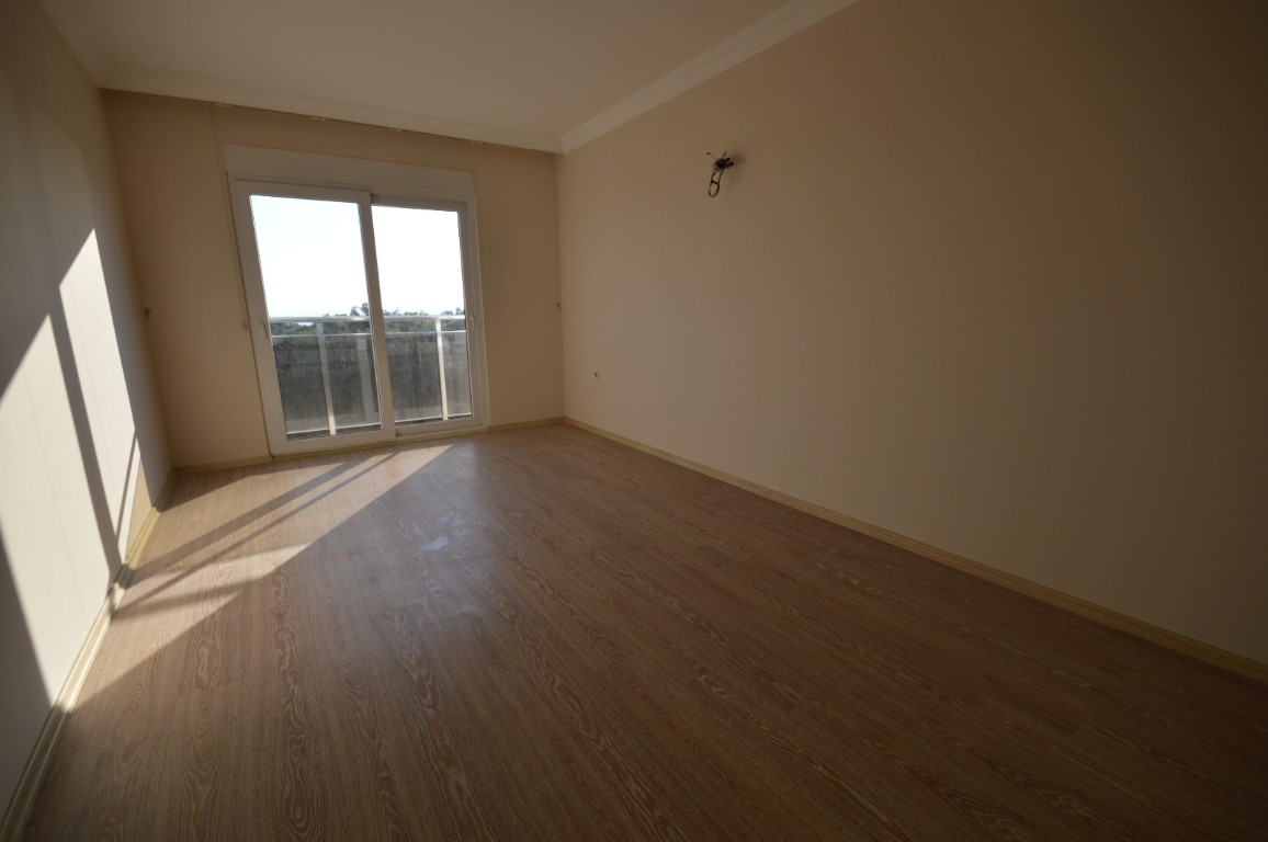 U4351 - Photo 14