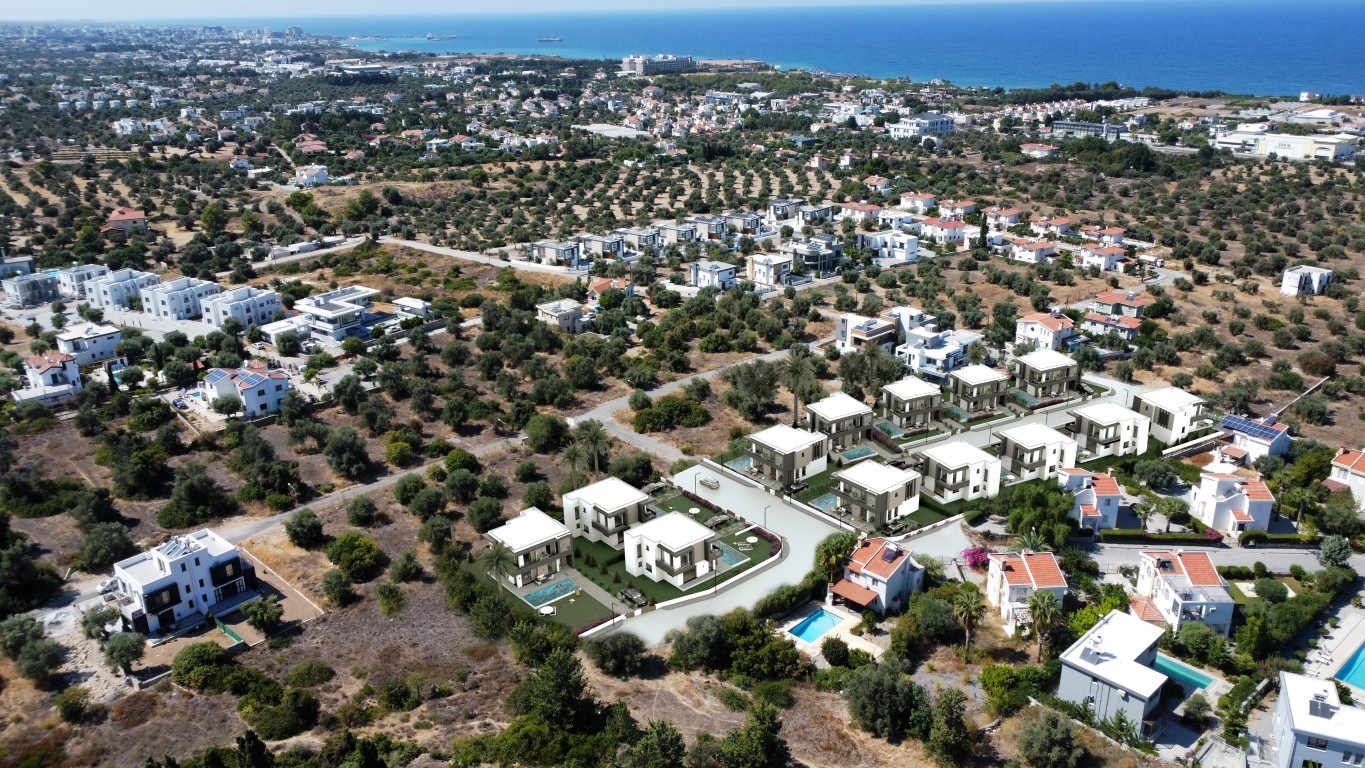 Complex of villas under construction with private pool - Umbrella Group