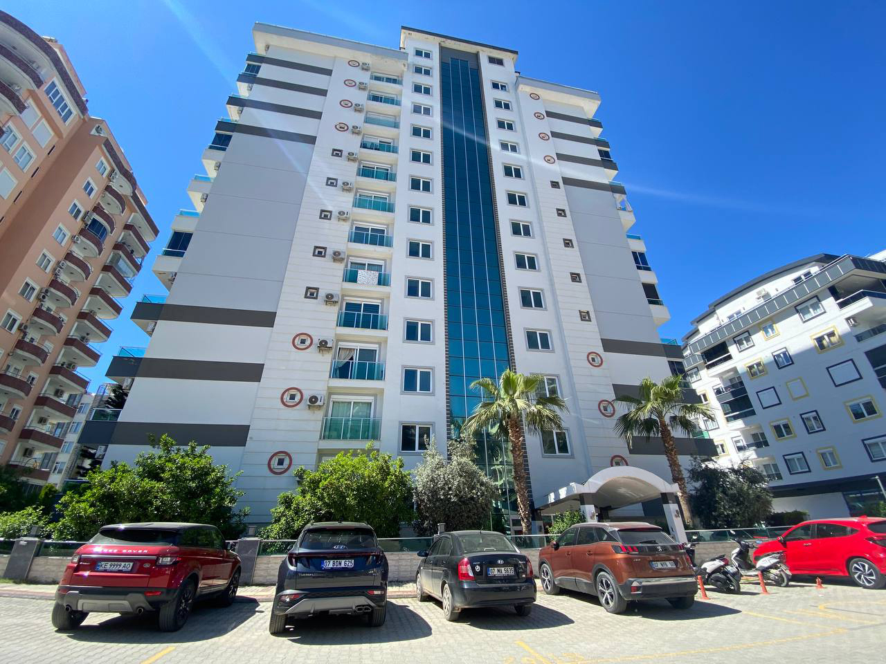 Spacious apartment with glass balcony in Mahmutlar district - Umbrella Group