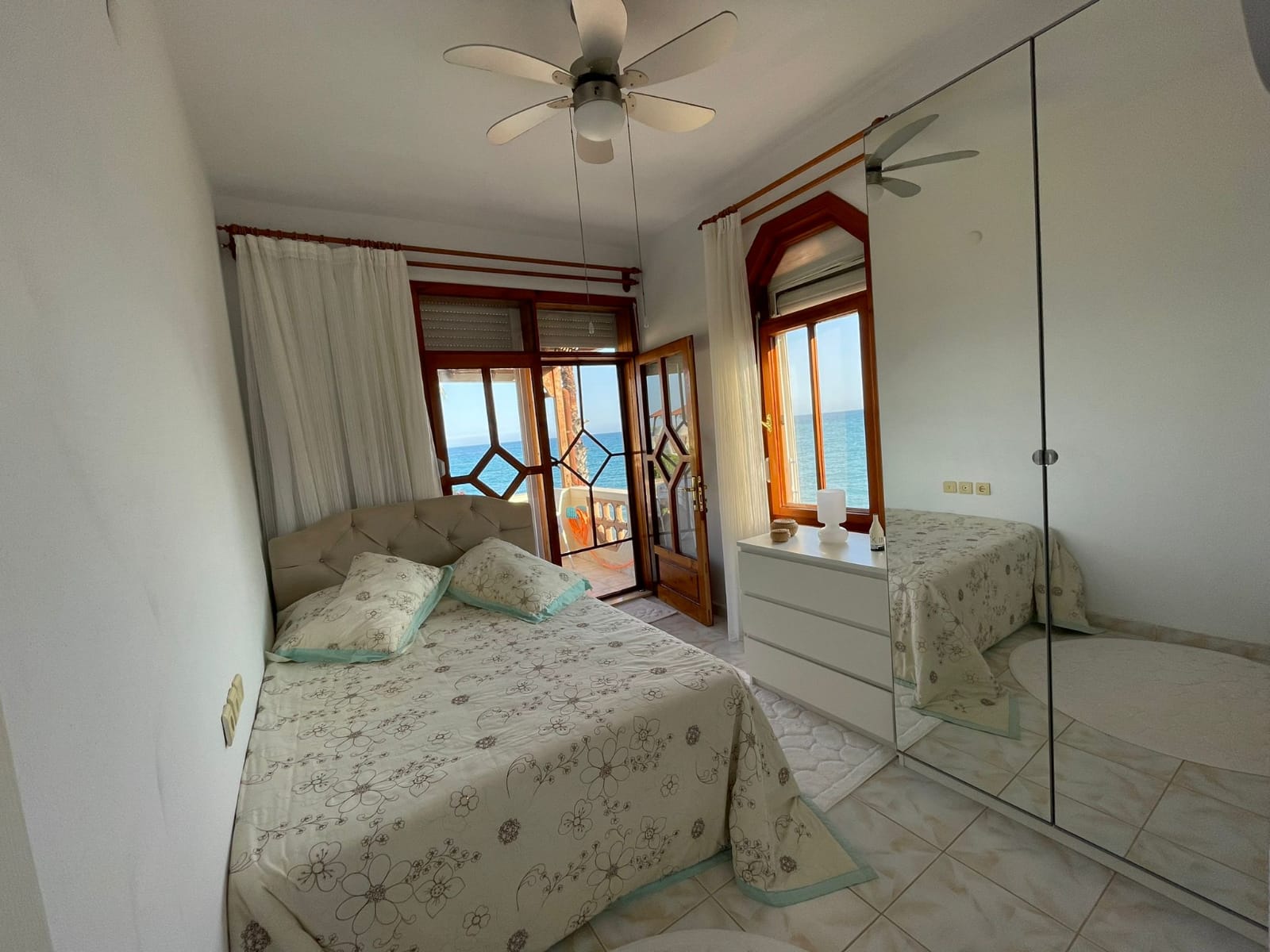 Villa 3+1 by the sea in Mersin - Umbrella Group - Photo 16