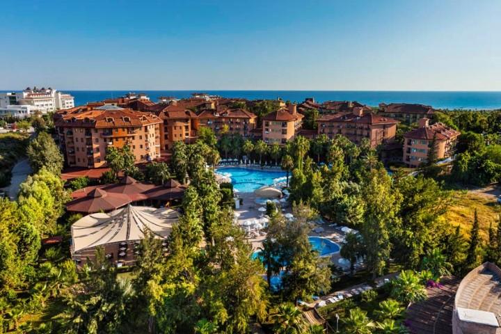 5 star hotel 400 m from the sea in Antalya - Umbrella Group
