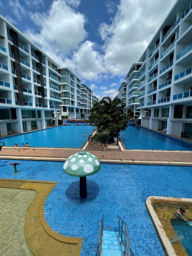 New residential complex with large outdoor pool - Umbrella Group - Photo 4