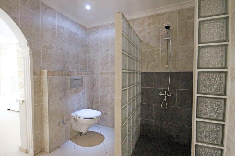 Spacious villa in Alanya with 7+3 apartments with sea and city views, Kestel - Umbrella Group - Photo 62