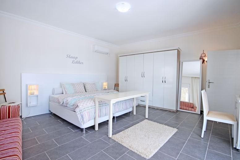 Spacious villa in Alanya with 7+3 apartments with sea and city views, Kestel - Umbrella Group - Photo 58