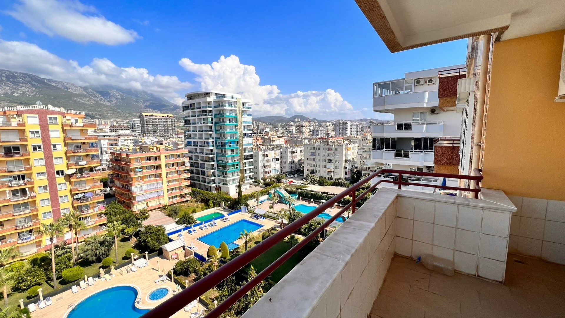 Penthouse in Alanya with an area of 260 m2 on the first coastline, Mahmutlar - Umbrella Group - Photo 5