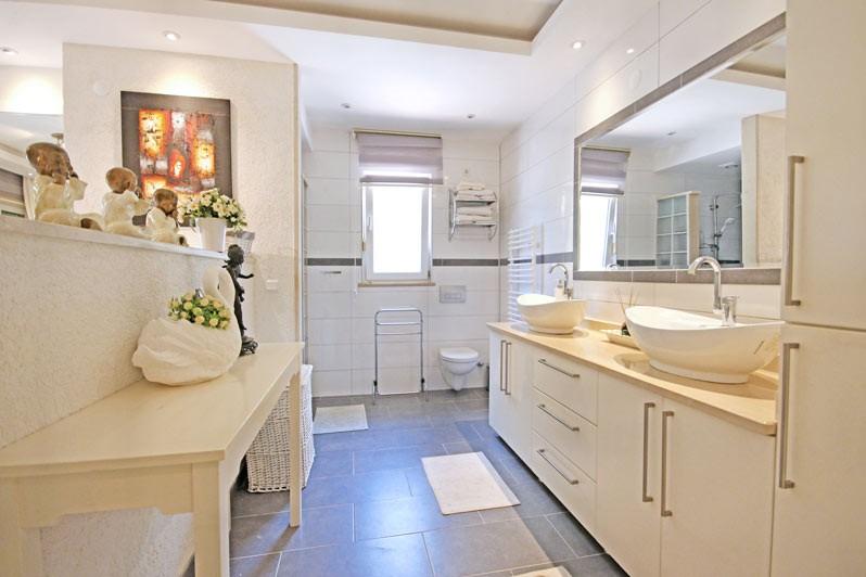 Spacious villa in Alanya with 7+3 apartments with sea and city views, Kestel - Umbrella Group - Photo 32