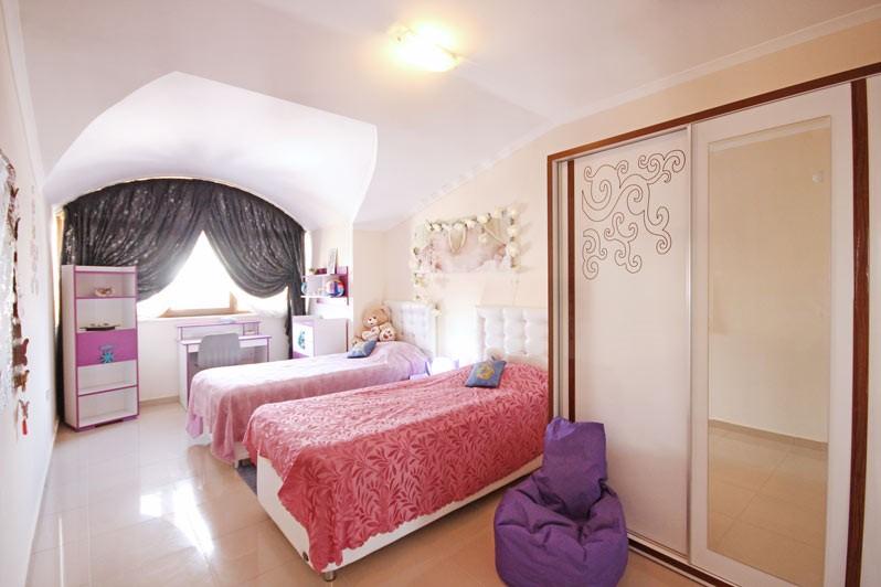 Spacious penthouse in Alanya area of 215 m2, 500 m from the sea, Oba - Umbrella Group - Photo 26