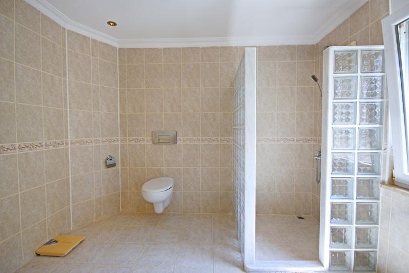 Spacious villa in Alanya with 7+3 apartments with sea and city views, Kestel - Umbrella Group - Photo 69