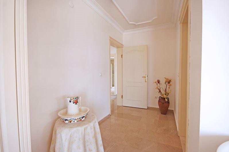 Spacious villa in Alanya with 7+3 apartments with sea and city views, Kestel - Umbrella Group - Photo 40