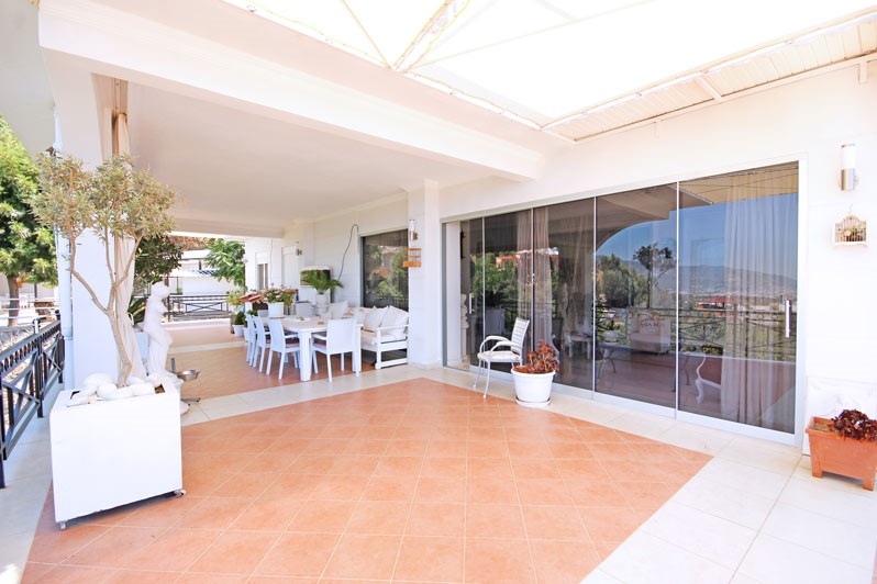 Spacious villa in Alanya with 7+3 apartments with sea and city views, Kestel - Umbrella Group - Photo 16