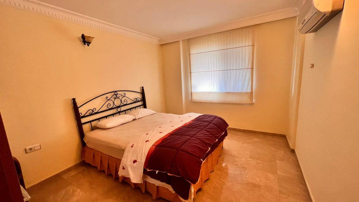 Penthouse in Alanya with an area of 260 m2 on the first coastline, Mahmutlar - Umbrella Group - Photo 11