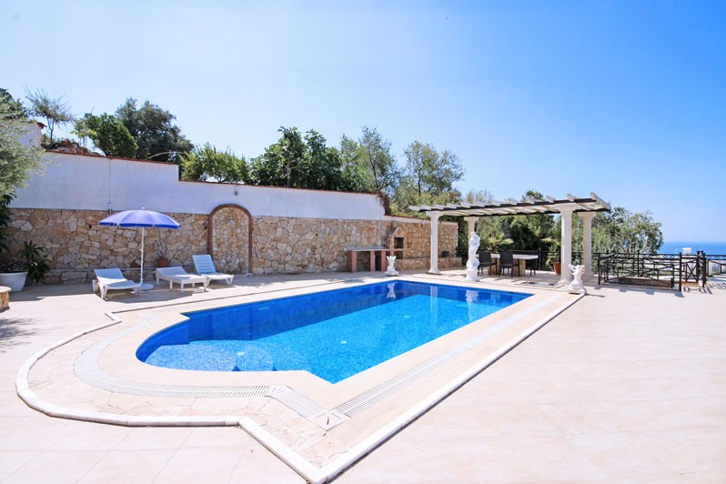 Spacious villa in Alanya with 7+3 apartments with sea and city views, Kestel - Umbrella Group - Photo 11