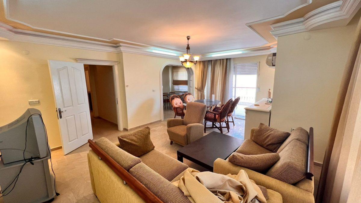 Penthouse in Alanya with an area of 260 m2 on the first coastline, Mahmutlar - Umbrella Group