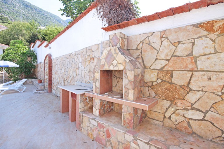 Spacious villa in Alanya with 7+3 apartments with sea and city views, Kestel - Umbrella Group - Photo 13
