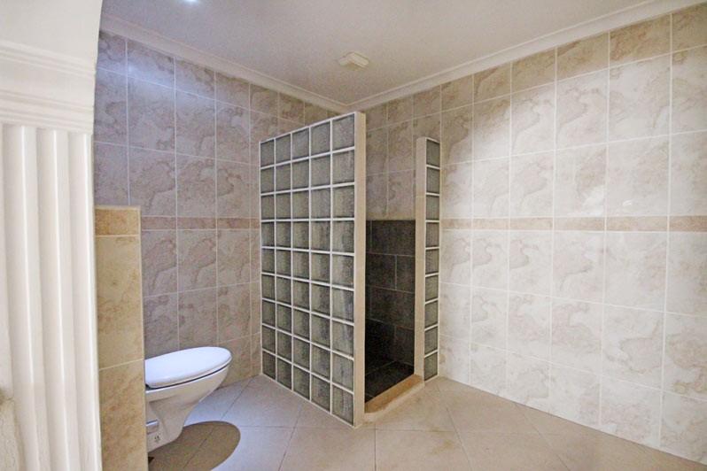 Spacious villa in Alanya with 7+3 apartments with sea and city views, Kestel - Umbrella Group - Photo 61