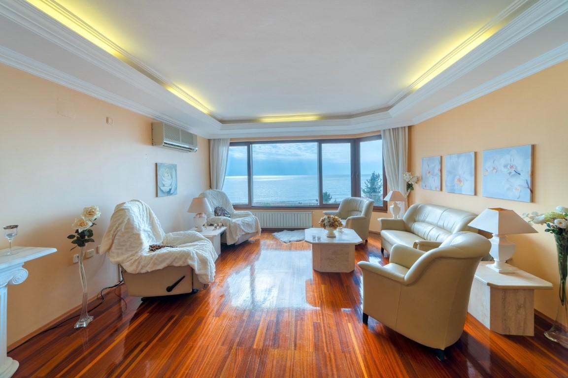 Cosy two bedroom apartment on the first coastline, Oba district - Umbrella Group