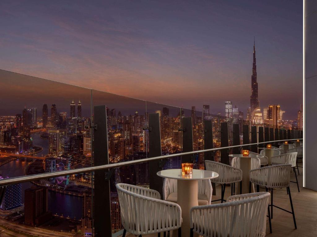 SLS Dubai’s luxury high-rise residence with stunning views of Burj Khalifa and the Persian Gulf - Umbrella Group - Photo 8