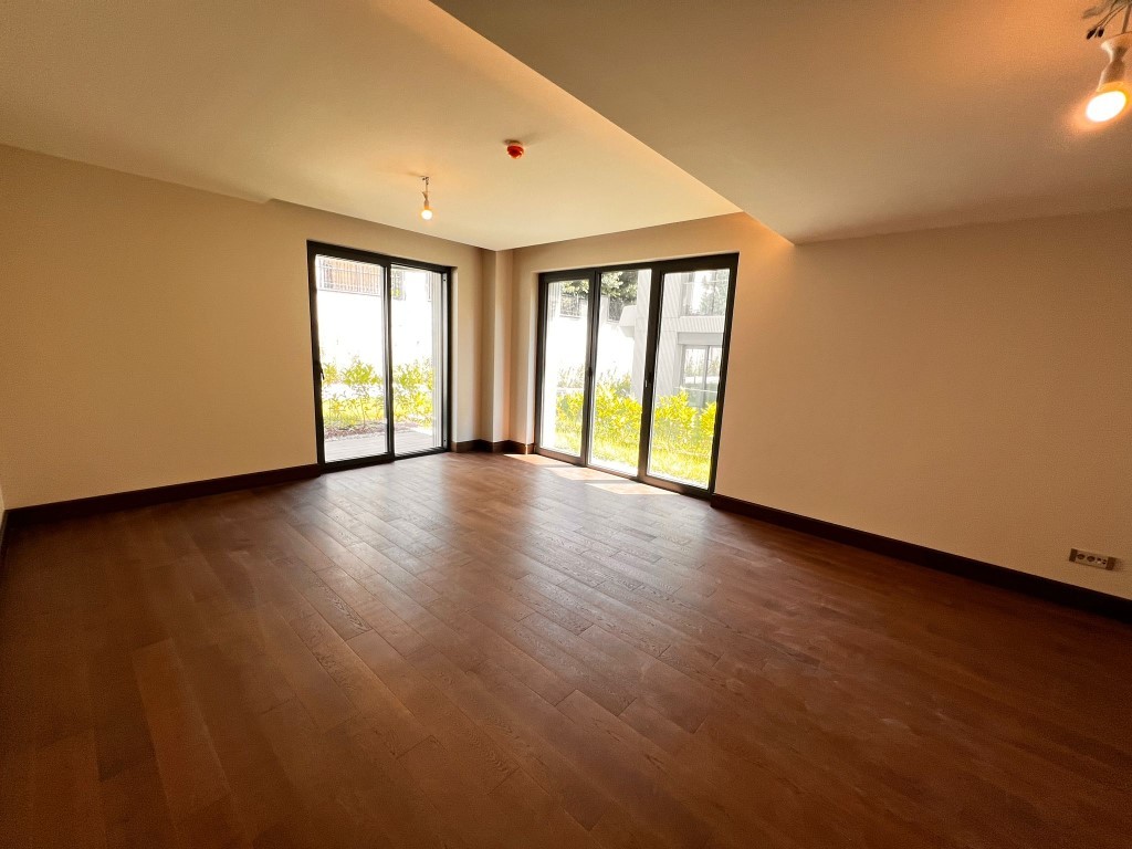 Modern project with decorative lake in Istanbul - Umbrella Group - Photo 33