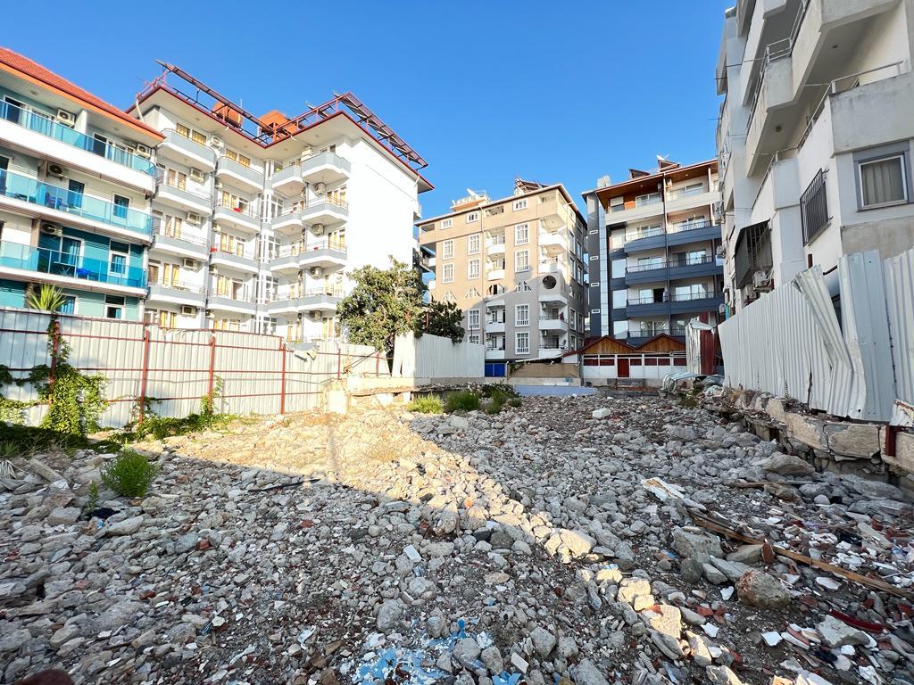 Building land near the beach of Cleopatra - Umbrella Group