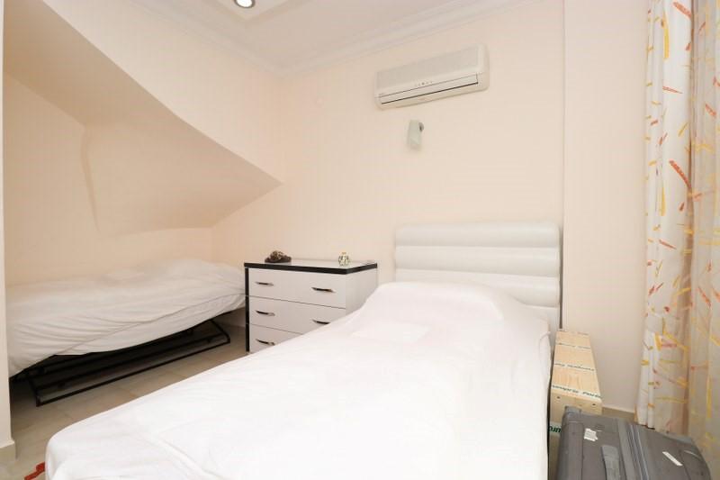 Spacious duplex with beautiful sea views - Umbrella Group - Photo 23