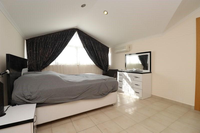 Spacious duplex with beautiful sea views - Umbrella Group - Photo 19