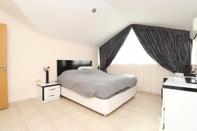Spacious duplex with beautiful sea views - Umbrella Group - Photo 18