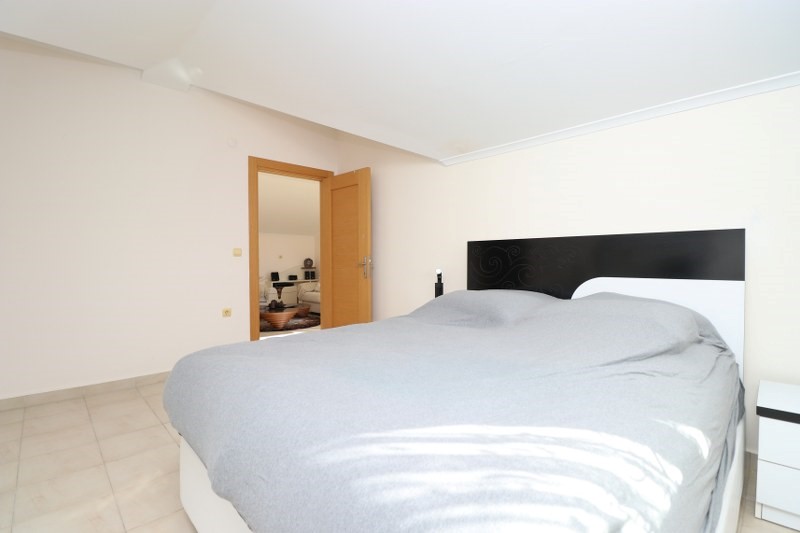 Spacious duplex with beautiful sea views - Umbrella Group - Photo 20