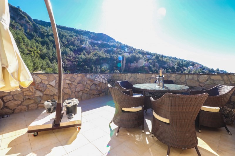 Spacious duplex with beautiful sea views - Umbrella Group - Photo 24